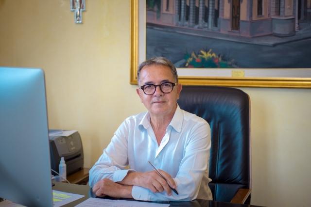 Il sindaco Settimo Nizzi positivo al Covid-19. Nel video: "Sto bene grazie al vaccino, la città non si ferma".