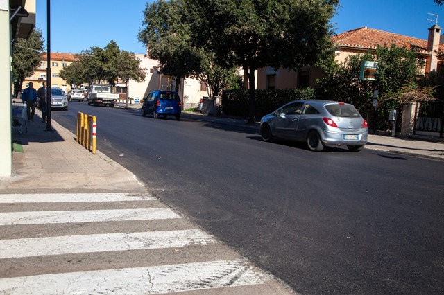 Via Roma: ultimato l’intervento di rifacimento del manto stradale, utilizzando asfalto fonoassorbente ottenuto con una miscela contenente gomme di pneumatici destinati allo smaltimento