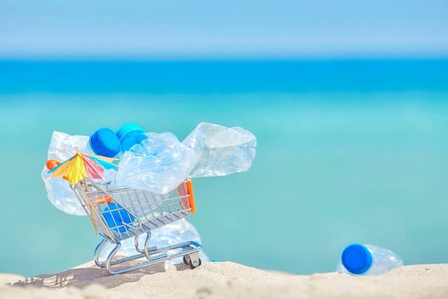 Fumo e plastica: due ordinanze del Sindaco Nizzi per tutelare ambiente e salute